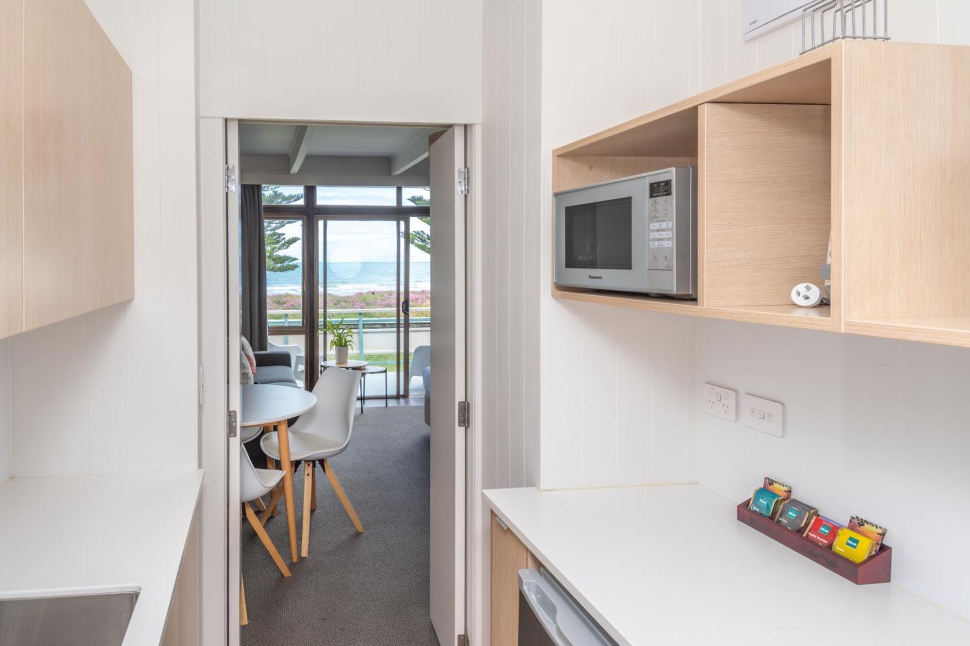 Whispering Sands Beachfront Motel Gisborne Exteriér fotografie