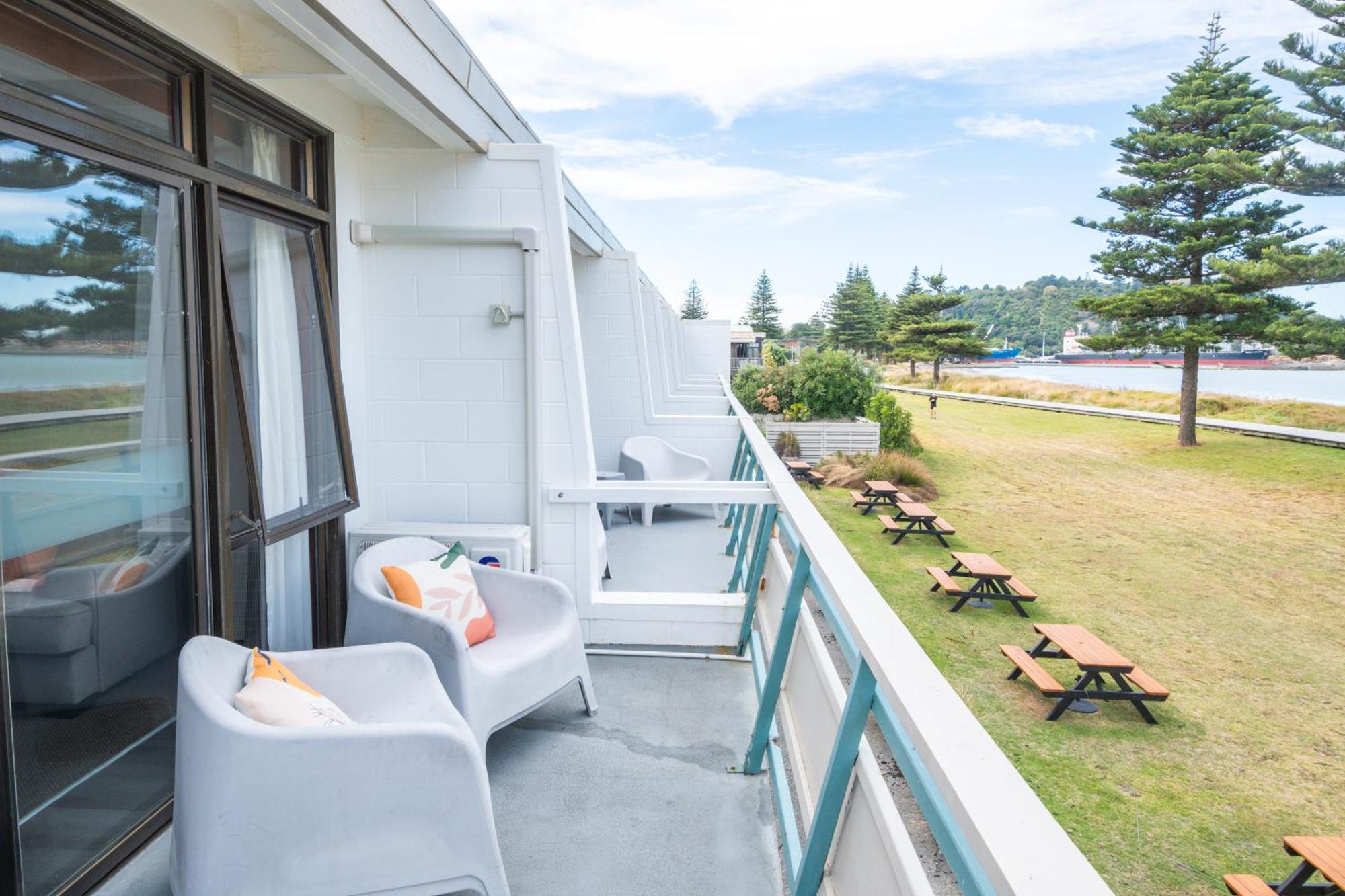 Whispering Sands Beachfront Motel Gisborne Exteriér fotografie