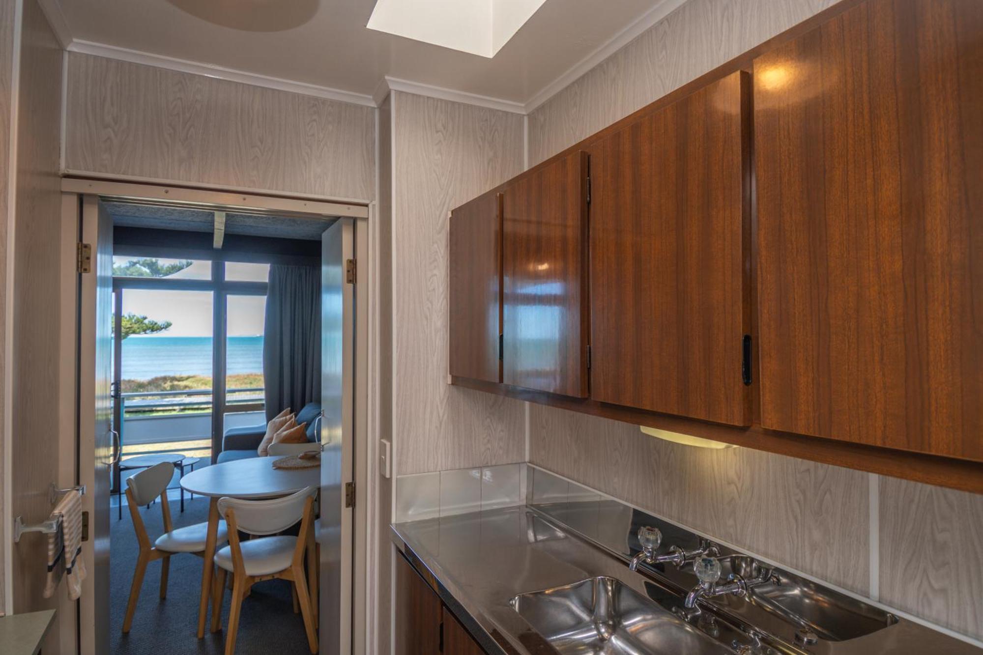 Whispering Sands Beachfront Motel Gisborne Exteriér fotografie