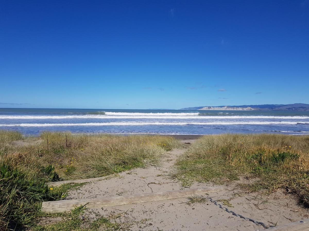 Whispering Sands Beachfront Motel Gisborne Exteriér fotografie