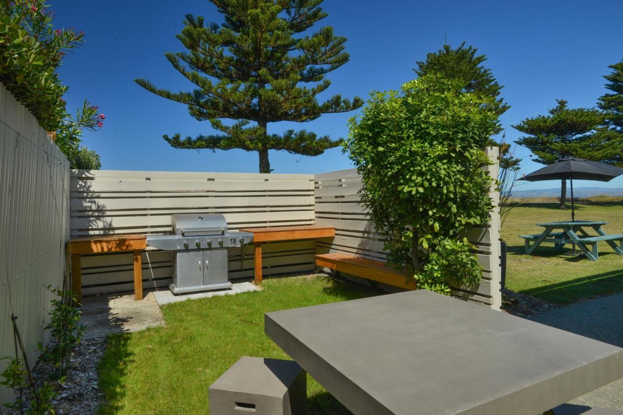 Whispering Sands Beachfront Motel Gisborne Exteriér fotografie